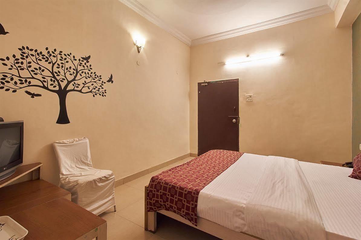 Hotel Sri Sai Krupa Hyderabad Exterior photo